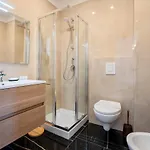 Lejlighed Guesthost - & Elegant Loft - With Balcony Bari