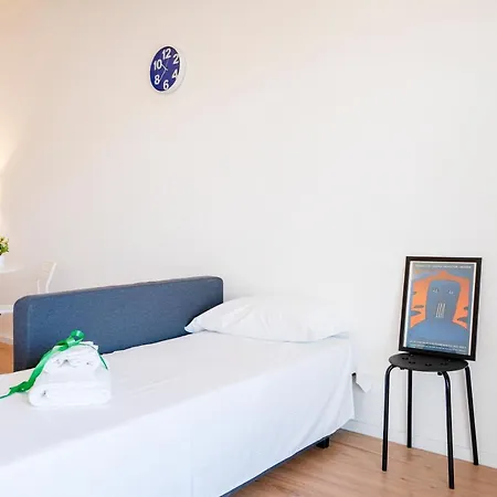 Lejlighed Guesthost - & Elegant Loft - With Balcony *