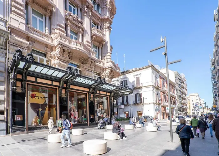 Guesthost - & Elegant Loft - With Balcony Bari